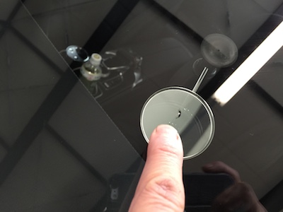 ベンツ C200 AMG フロントガラス 修理