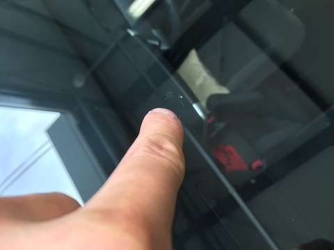 ヴォクシー　フロントガラス　修理