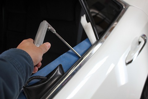 クラウン　ハイブリッド　デントリペア