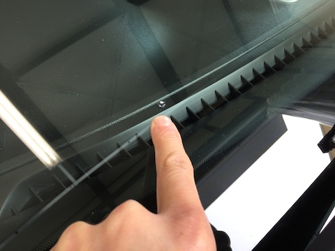 シボレー　キャプティバ　フロントガラス　飛び石　修理