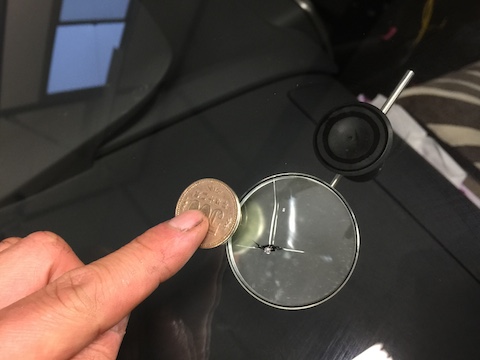 ヴォクシー　フロントガラス　飛び石　修理