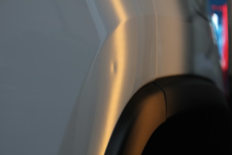 グランドチェロキー　へこみ　修理　デントリペア