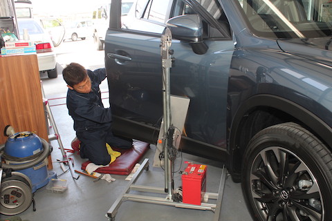 マツダ CX-5 へこみ 修理 デントリペア