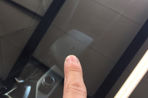 BMW 220i フロントガラス 修理 飛び石