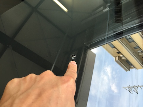 アルファード　フロントガラス　飛び石　修理