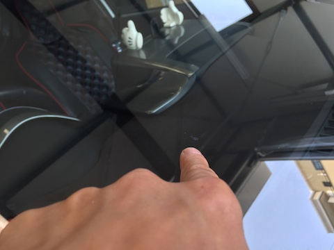 トヨタ　iQ　フロントガラス　飛び石　修理