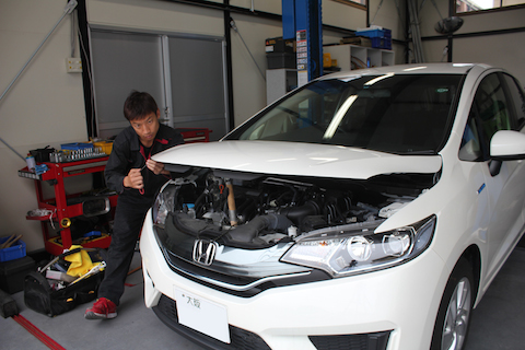 ストリーム　RSZ　へこみ　修理　デントリペア