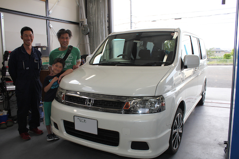 ステップワゴン フロントガラス 飛び石 修理