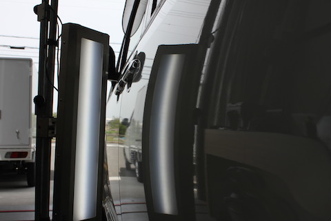 デリカD5 へこみ 修理 デントリペア