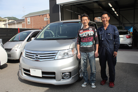 セレナ フロントガラス 飛び石 修理