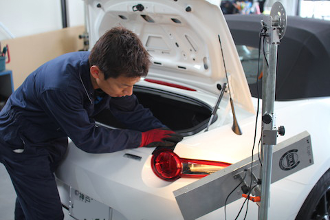 ロードスター　ヘコミ　修理　デントリペア