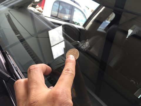 FJクルーザー　フロントガラス　修理　飛び石　ウインドリペア