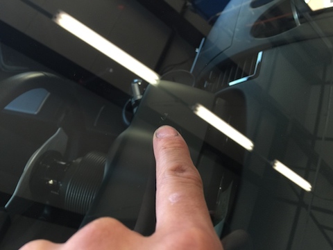 フェアレディZ　フロントガラス　飛び石　修理