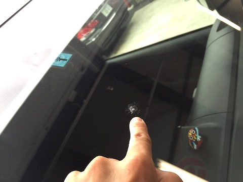 ノア　飛び石　修理　ウインドリペア