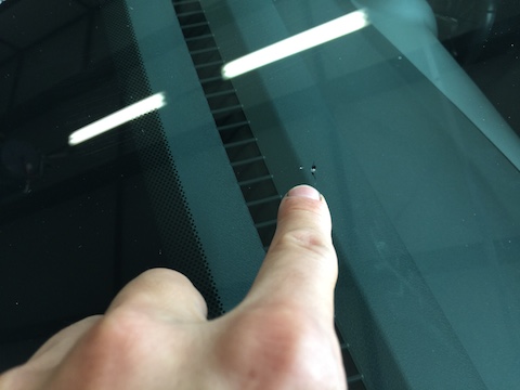 ストリーム　ウインドリペア　飛び石　フロントガラス