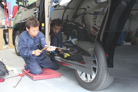 トヨタ ヴェルファイア ヘコミ 修理 デントリペア