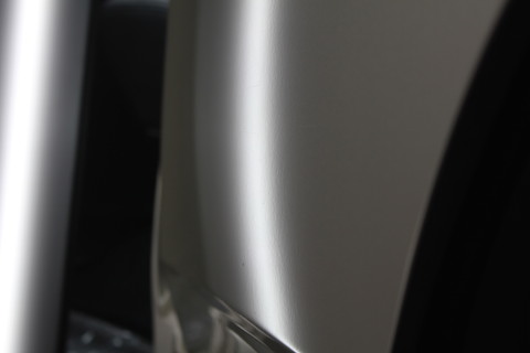 ランドクルーザー 70 へこみ 修理