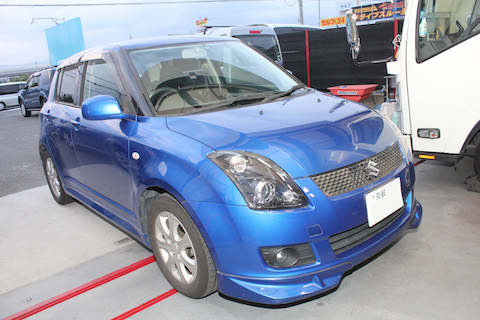 スイフト　フロントガラス　飛び石　修理　ウインドリペア