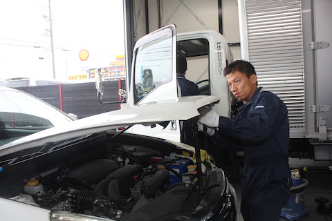 レガシィ　レガシィ　ボンネット　へこみ　修理　デントリペア　へこみ　修理　デントリペア