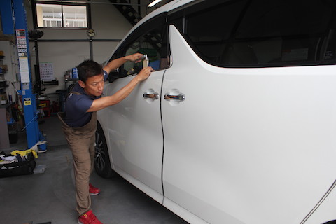 アルファード　へこみ　修理　デントリペア