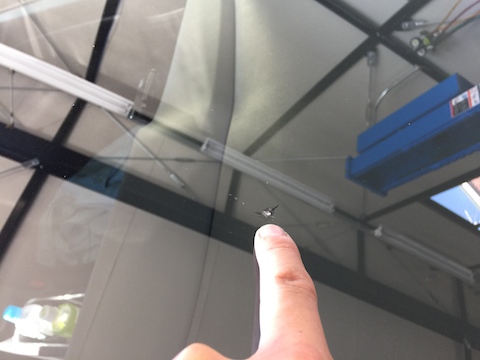 シャトル ハイブリッド フロントガラス 飛び石 修理