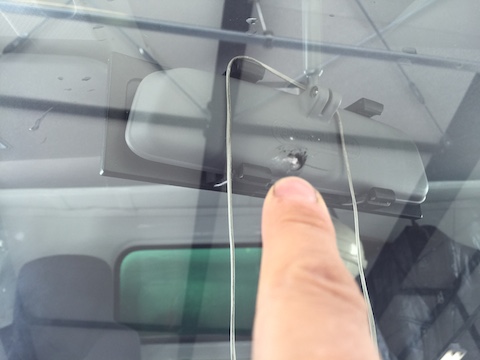 イスズ　エルフ　飛び石　修理　ウインドリペア