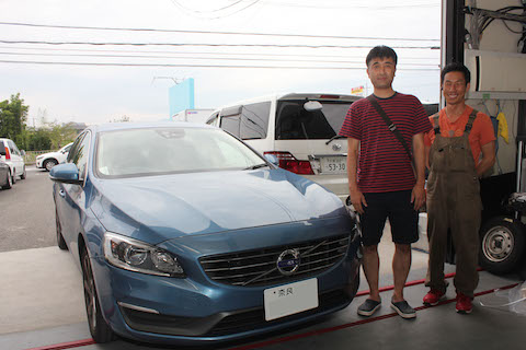 VOLVO V60　フロントガラス　飛び石　修理　ウインドリペア