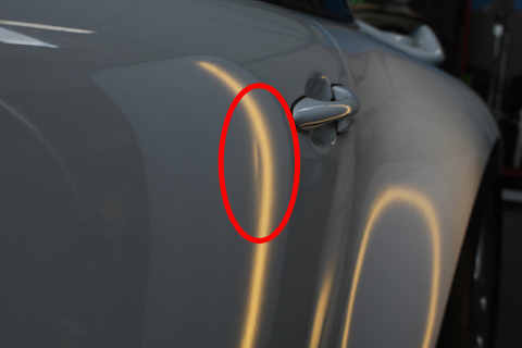 ポルシェ 964　へこみ　突　修理　デントリペア