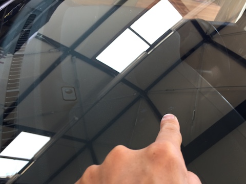 オデッセイ　フロントガラス　飛び石　修理　ウインドリペア