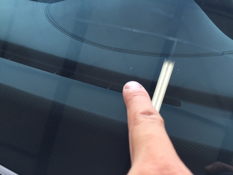 ベンツ　CLS　フロントガラス　飛び石　修理