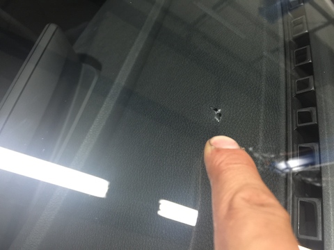 BMW 116i　フロントガラス　修理　ウインドリペア