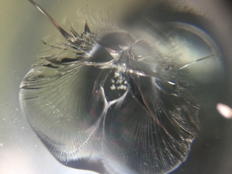 フロントガラス　飛び石　キズ　ウインドリペア