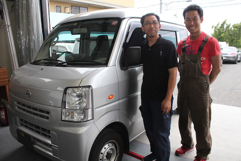 ニッサン　NV100　フロントガラス　飛び石　修理