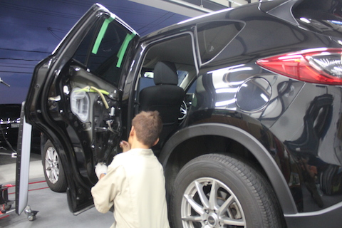 CX-5　ドア　へこみ　修理　デントリペア