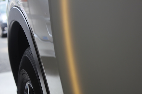 エクストレイル　へこみ　修理　デントリペア