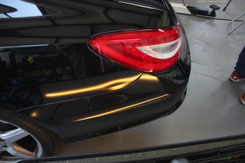 ベンツCLSのデントリペア