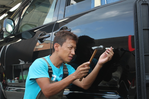 デリカ　D5　新車　へこみ　修理　デントリペア