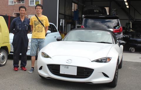 ロードスター　フロントガラス　飛び石　修理　ウインドリペア