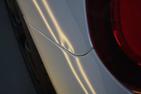 レクサス　IS　デントリペア　ヘコミ　修理