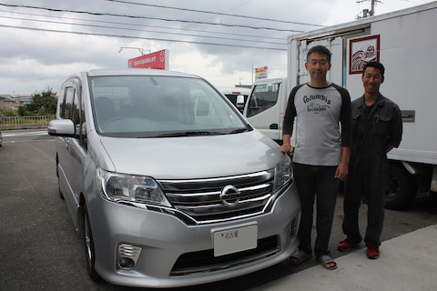 セレナ　フロントガラス　飛び石　修理　ウインドリペア