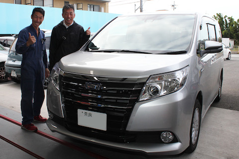 ノア　フロントガラス　飛び石　修理　ウインドリペア