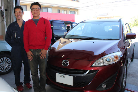 プレマシー　フロントガラス　飛び石　修理　ウインドリペア