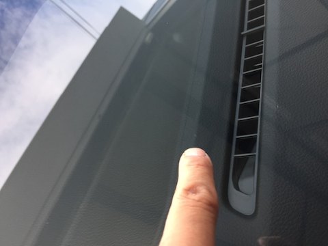 ノア　フロントガラス　飛び石　修理　ウインドリペア