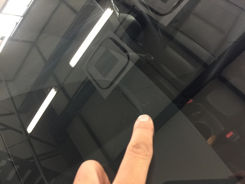 CX-5　フロントガラス　飛び石　修理　ウインドリペア