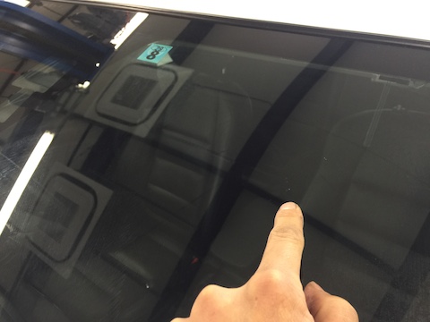 CX-5　フロントガラス　飛び石　修理　ウインドリペア