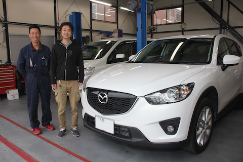 CX-5　フロントガラス　飛び石　修理　ウインドリペア