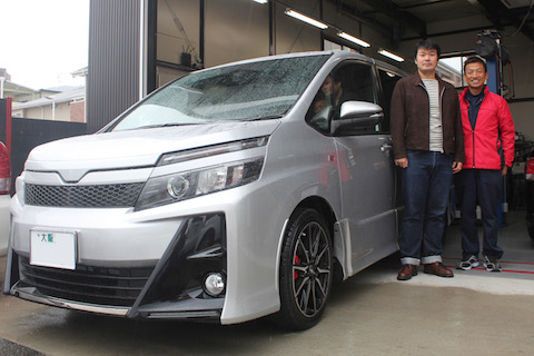 VOXY　へこみ　修理　デントリペア