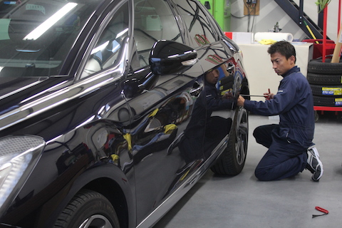 DS　オートモービル　デントリペア　へこみ　修理