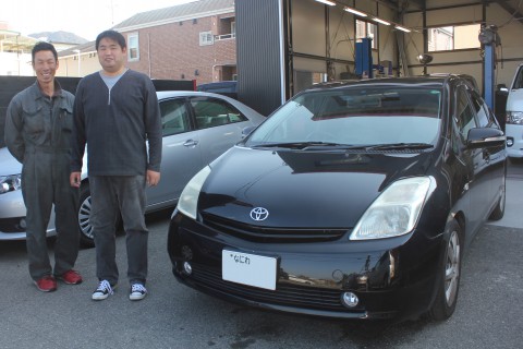 プリウス　フロントガラス　飛び石　修理