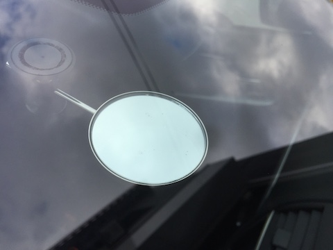 レボーグ　フロントガラス　飛び石　修理　ウインドリペア